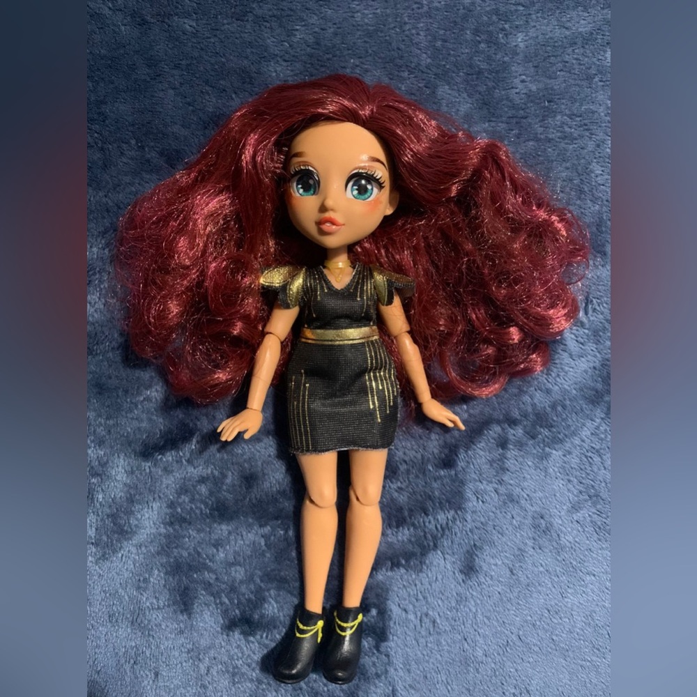 FAIL FIX Take Over The Makeover DOLL LOVES
GLAM Surprise Fashion